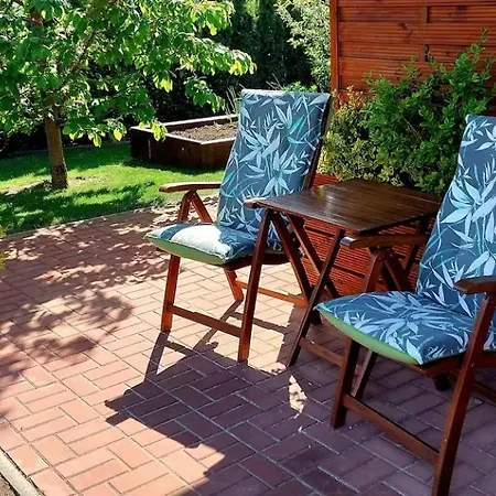 Garden Apt-free Parking,close D8,metro,expo Apartment