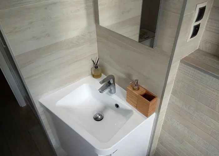 شقة Garden Apt-free Parking,close D8,metro,expo *