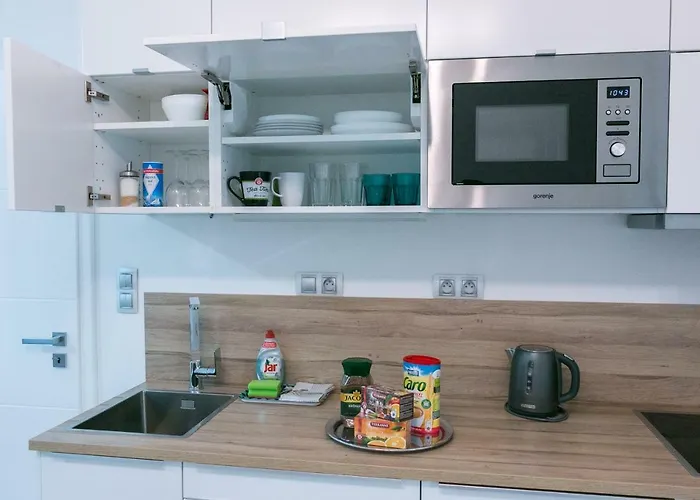 Garden Apt-free Parking,close D8,metro,expo شقة *